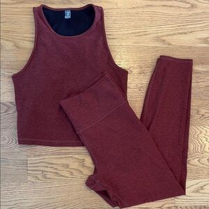 Vuori Heather Rust Pose Tank and Leggings Set